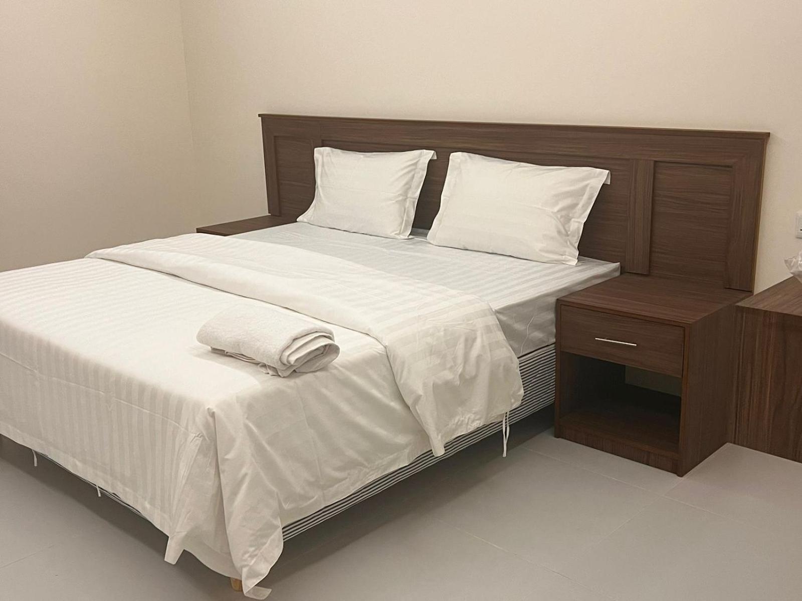אל חובר ريزا الفندقية Reeza Suites מראה חיצוני תמונה